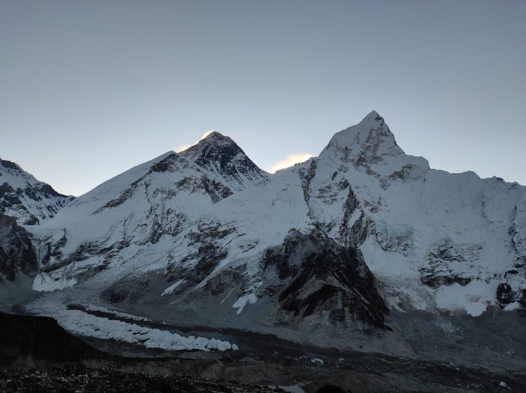 Image of Mount Everest on an early morning as captured from Kalapatthar