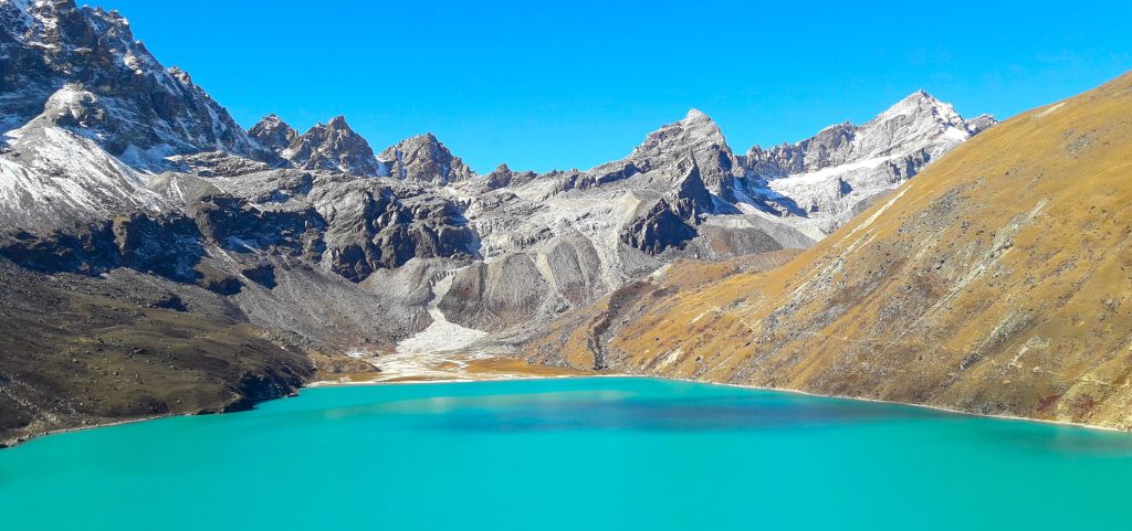 the ultimate gokyo trek in luxury, budget and standard trek in the Everest region