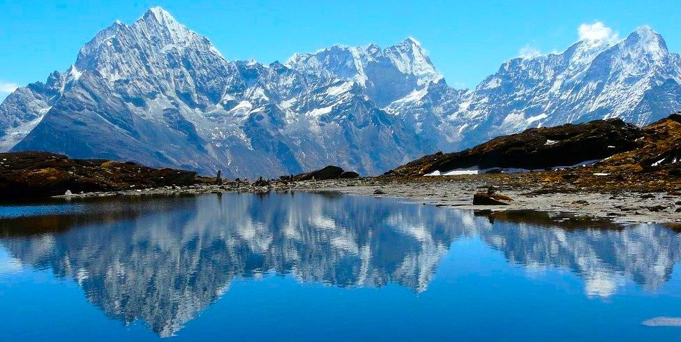panoramic view of kongde lake